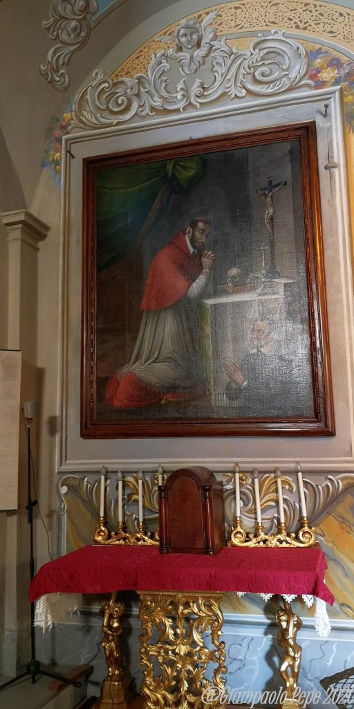 Altare dedicato a San Carlo Borromeo